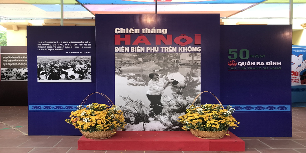 Triển lãm “50 năm chiến thắng Hà Nội – Điện Biên Phủ trên không quận Ba Đình viết tiếp trang sử vàng” nhằm kỷ niệm chiến công lừng lẫy năm châu chấn động địa cầu của quân và dân Hà Nội trong 12 ngày đêm