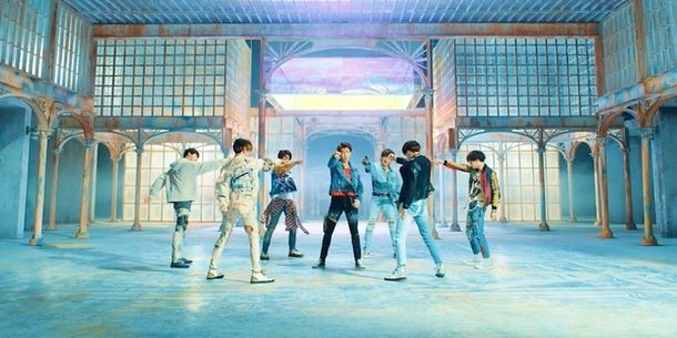 "Fake Love" của BTS gây sốt toàn cầu, xô đổ kỉ lục của Taylor Swift