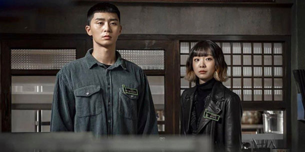 Tầng lớp Itaewon (Itaewon Class): Son Yi Seo (Kim Da Mi) đích thị là một cao thủ marketing trong việc cải tổ lại nhà hàng Danbam