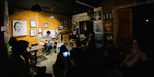 Đêm nhạc tối thứ bảy - CouchSurfing's Acoustic Night