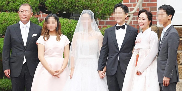 Tiểu công chúa Samsung gây chú ý khi xuất hiện trong đám cưới hào môn hội tụ các chaebol hàng đầu Hàn Quốc