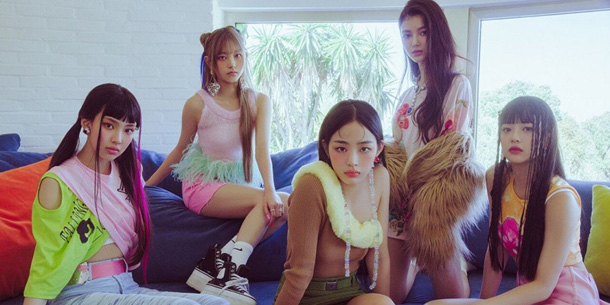 Nhóm nữ mới nhà HYBE - NewJeans chưa chính thức debut đã lập kỷ lục bán album trên KTOWN4U, vượt mặt aespa và BLACKPINK 