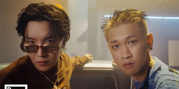 Crush và IU dành lời khen cho jhope BTS - Crush cũng gửi lời cảm ơn tới các Uaena và Army vì đã ủng hộ sản phẩm ca nhạc mới của anh với jhope