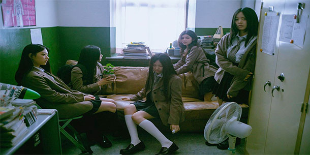 Tân Binh Quái Vật NewJeans thu về lượt stream khủng trên Spotify toàn cầu với ‘Ditto’