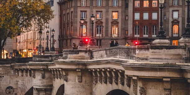 Sự kiện không thu vé - Chiếu phim tháng 8 - The Lovers on The Bridge