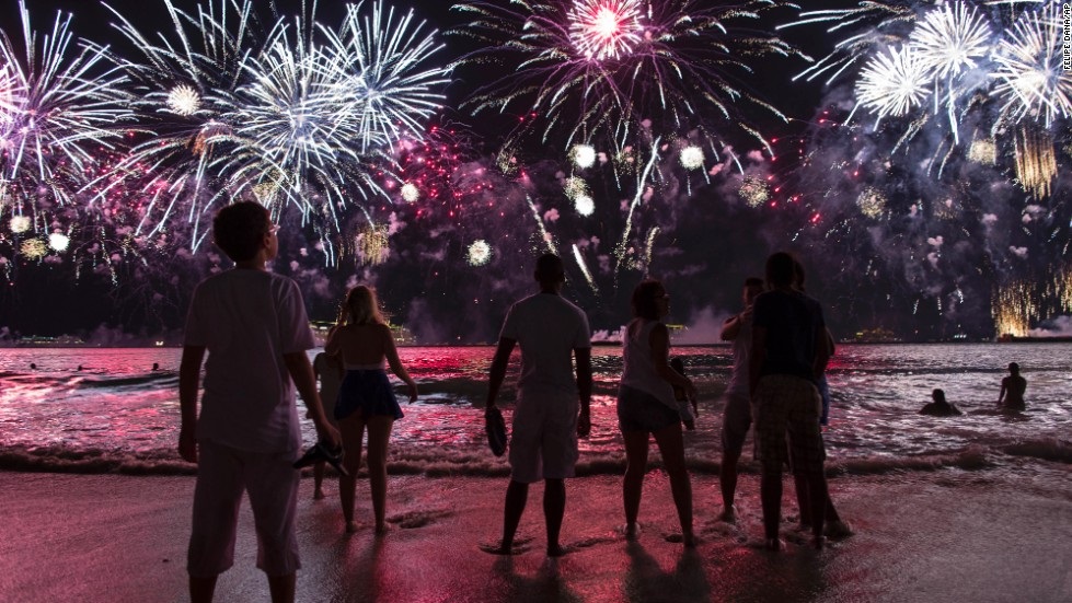 Phong tục đón Tết Dương lịch độc đáo ở 10 quốc gia Châu Mỹ tiêu biểu